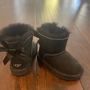 Girls Ugg’s size 6